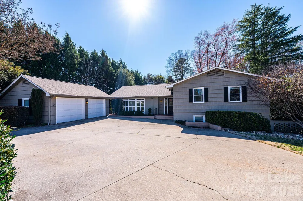 2035 2nd Street NW Hickory, NC 28601