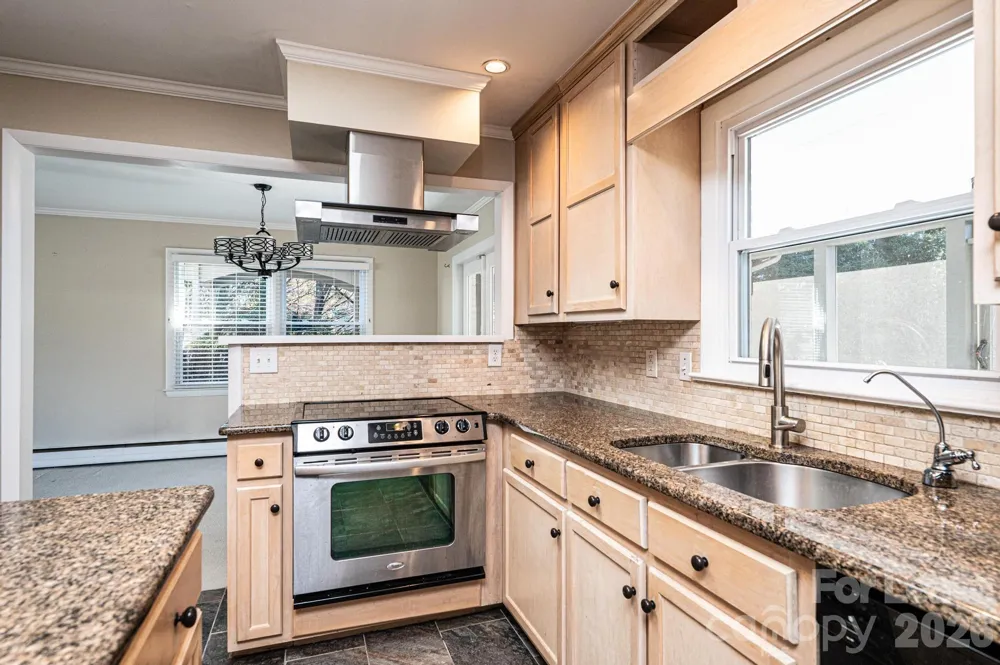 2035 2nd Street NW Hickory, NC 28601