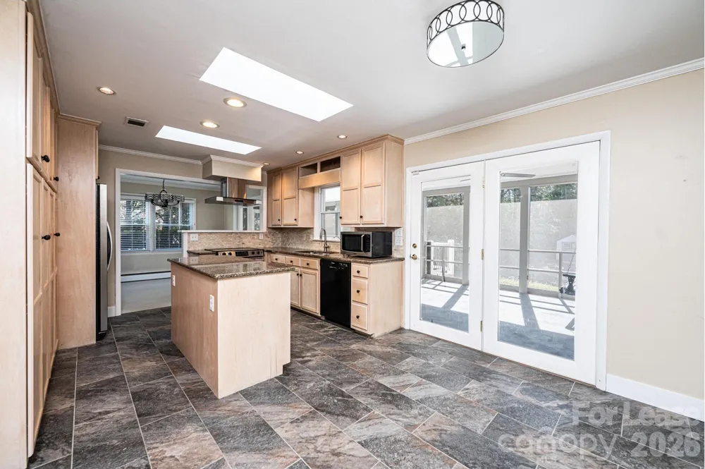 2035 2nd Street NW Hickory, NC 28601