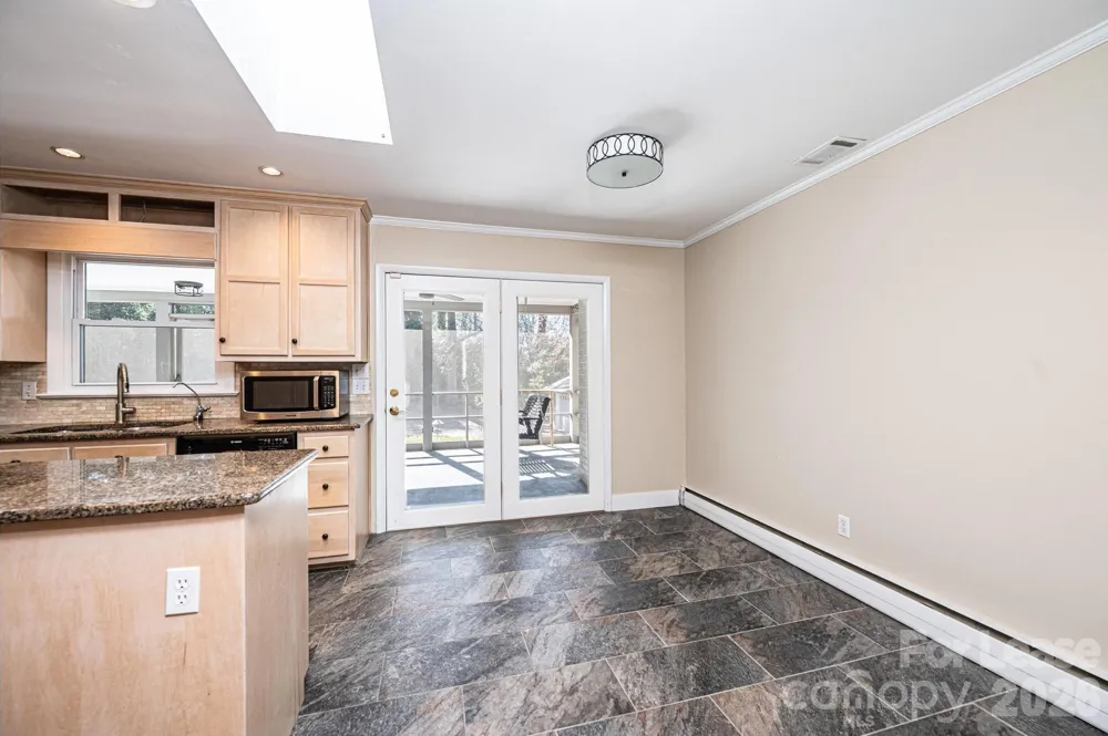 2035 2nd Street NW Hickory, NC 28601