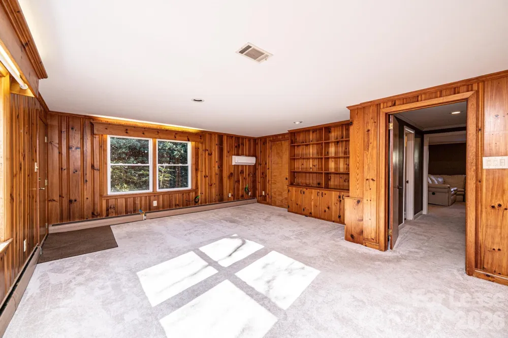 2035 2nd Street NW Hickory, NC 28601