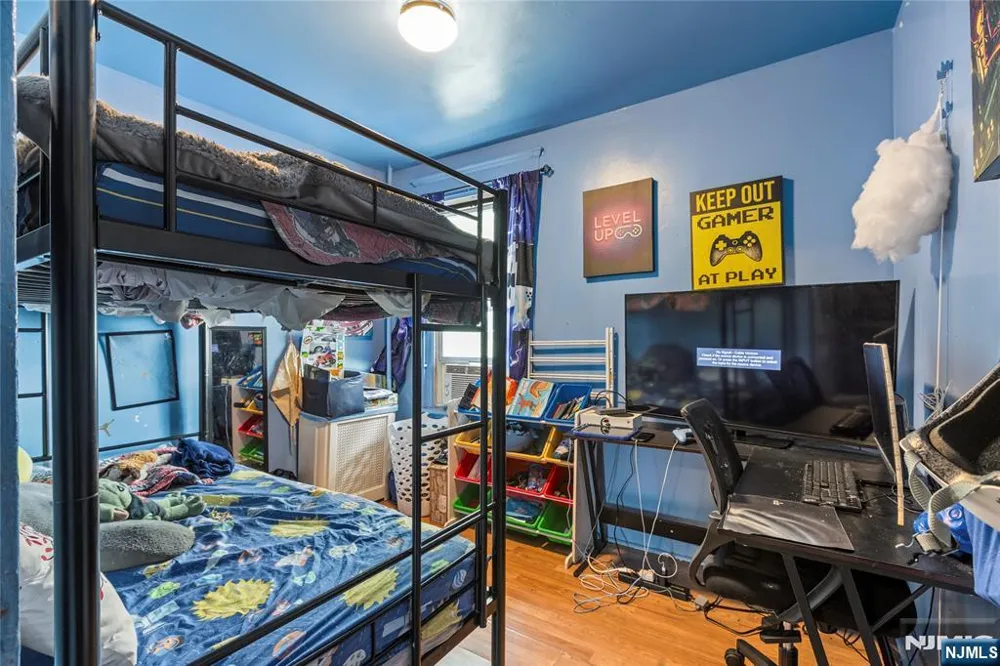 42 Mead Street Newark, NJ 07106