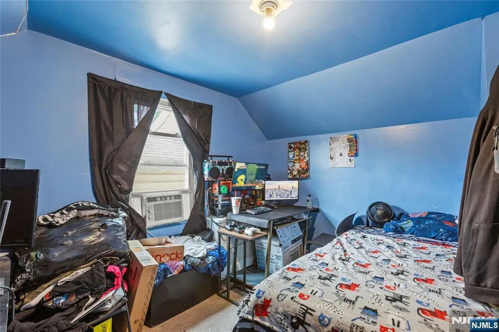 42 Mead Street Newark, NJ 07106
