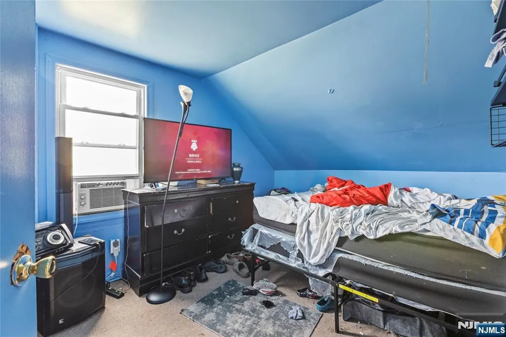 42 Mead Street Newark, NJ 07106