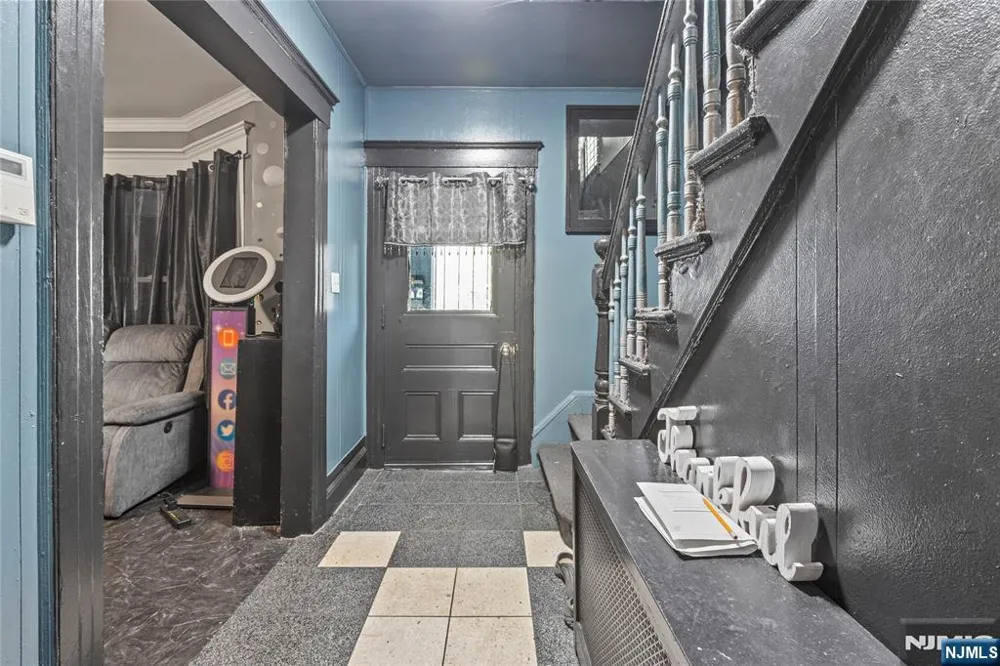 42 Mead Street Newark, NJ 07106