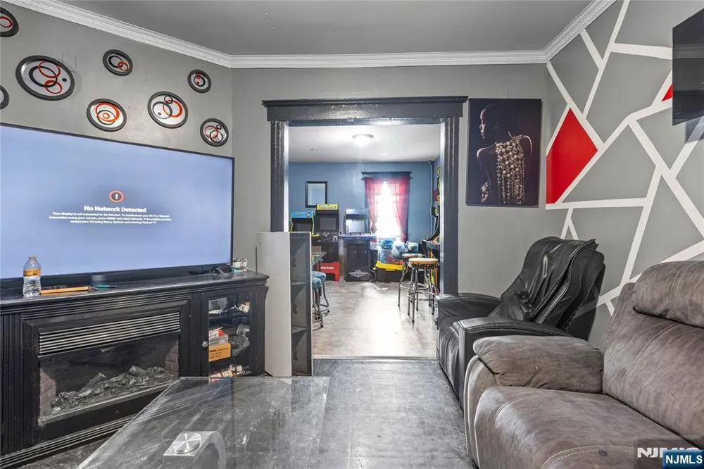 42 Mead Street Newark, NJ 07106