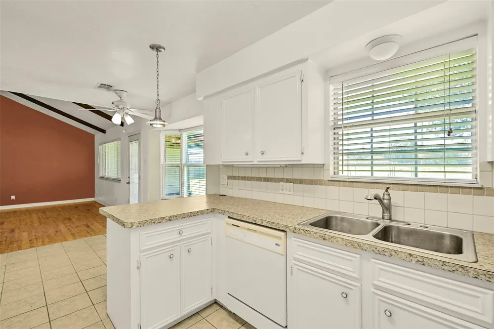 2003 Kingsway Drive League City, TX 77573
