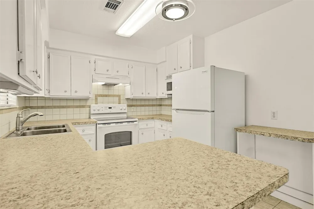 2003 Kingsway Drive League City, TX 77573