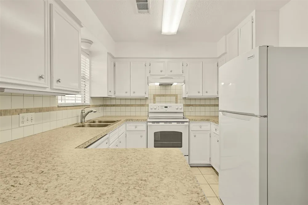 2003 Kingsway Drive League City, TX 77573