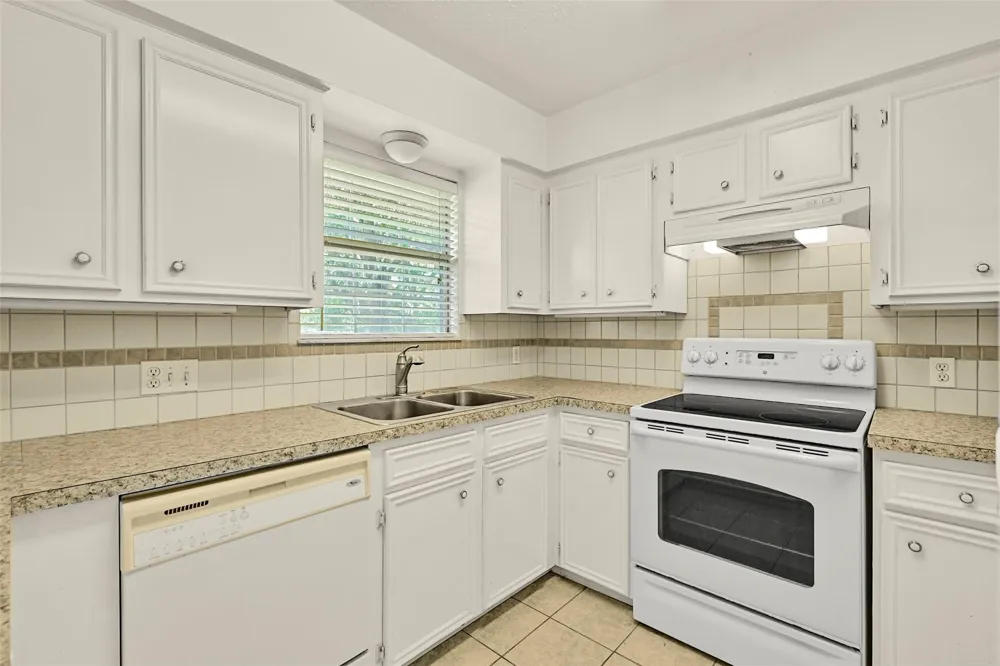 2003 Kingsway Drive League City, TX 77573