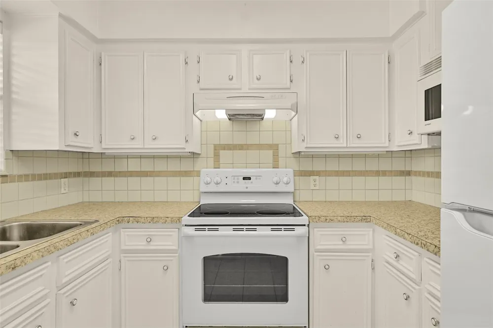2003 Kingsway Drive League City, TX 77573