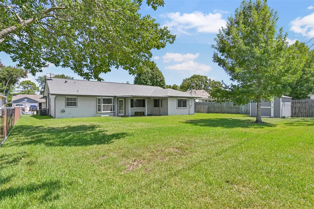 2003 Kingsway Drive League City, TX 77573