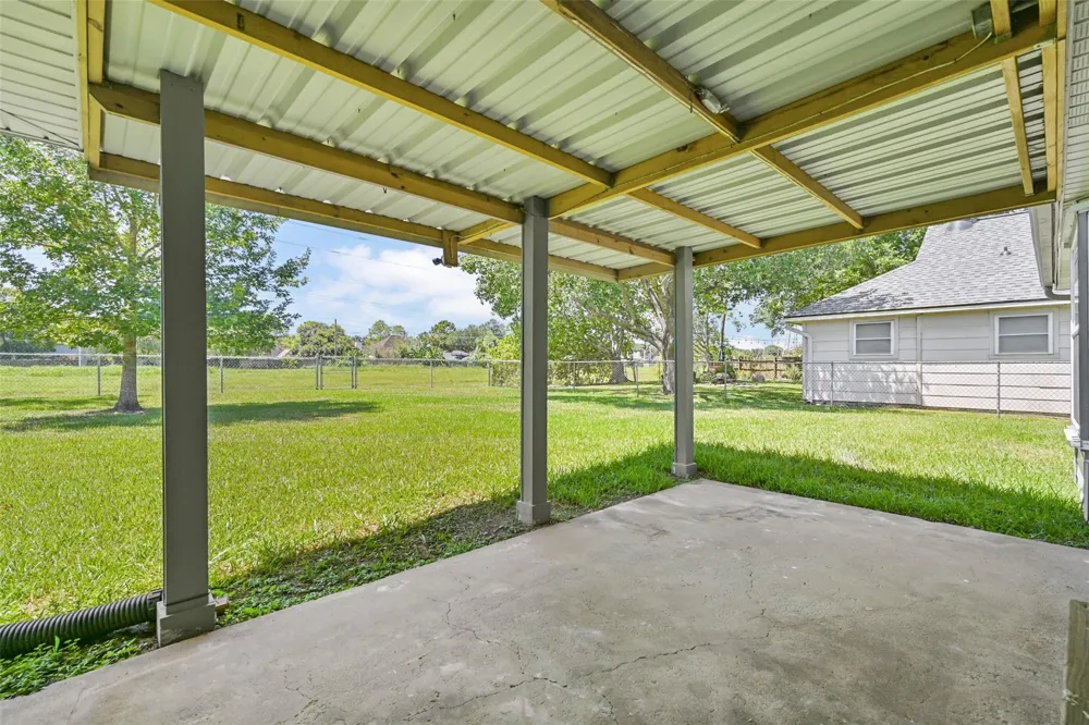 2003 Kingsway Drive League City, TX 77573