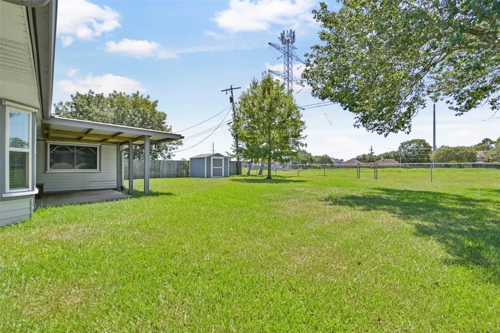2003 Kingsway Drive League City, TX 77573