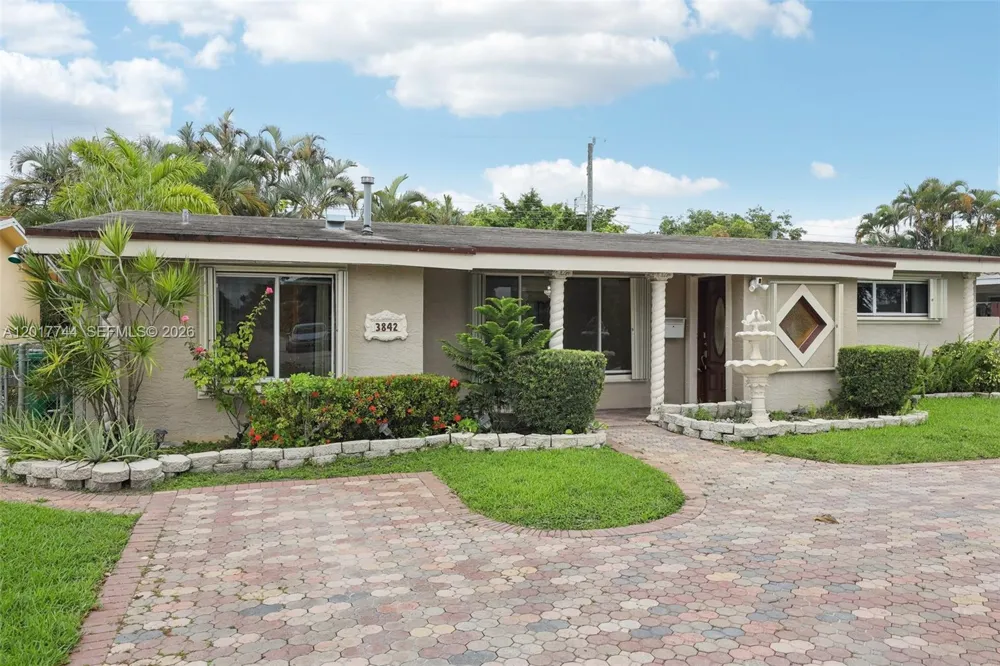 3842 Jasmine Avenue Miramar, FL 33023