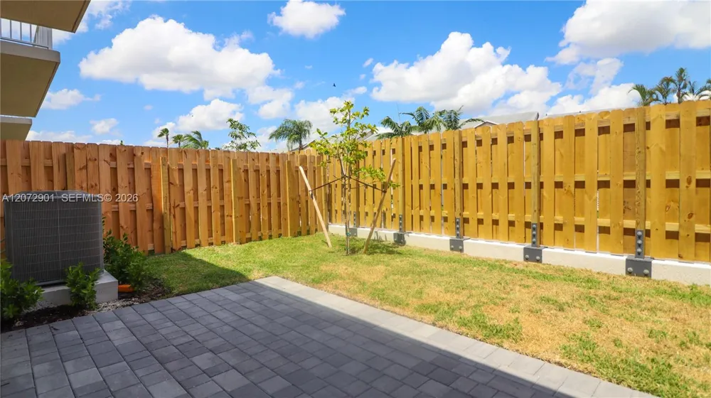 1475 SE 7th Ter Homestead, FL 33034