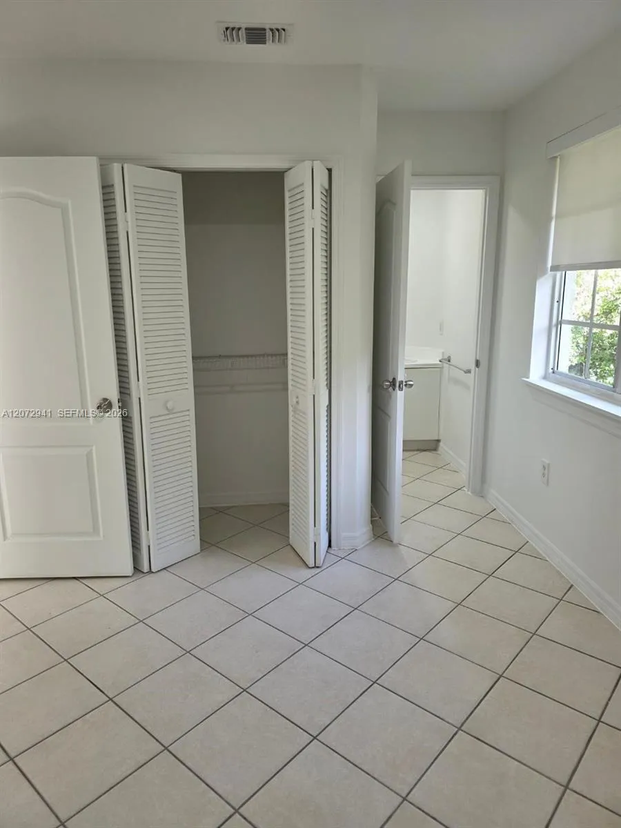 3090 BIRD AV #303 Coconut Grove, FL 33133
