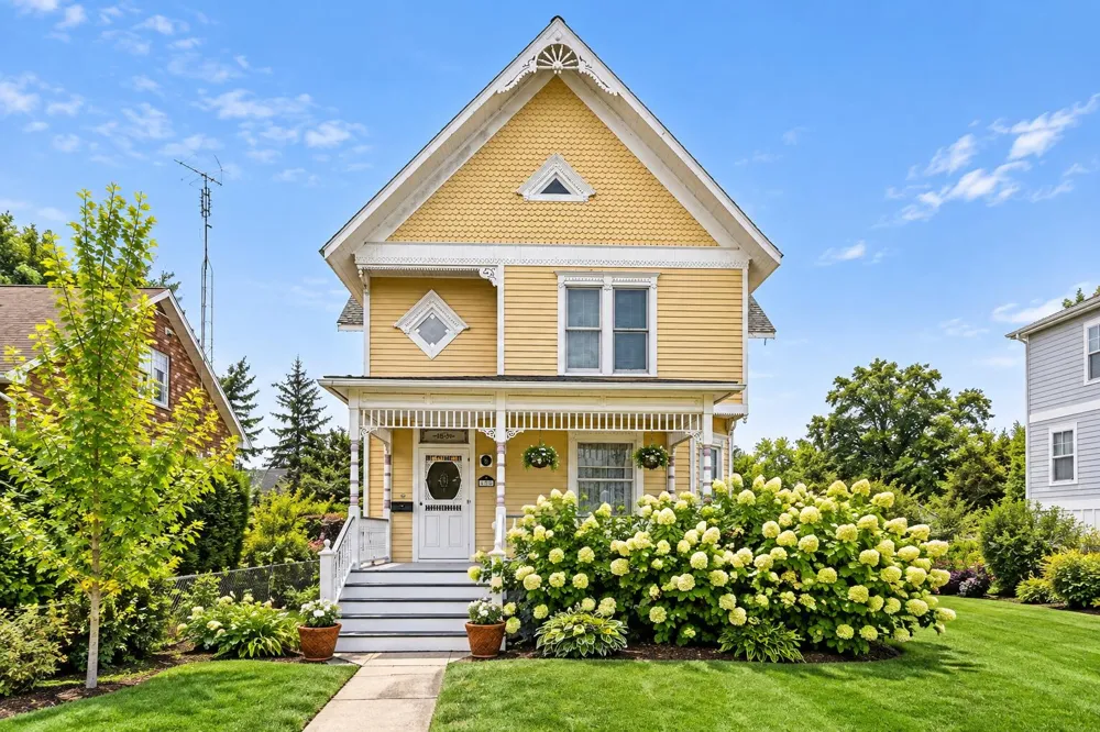 108 Barton Street New Buffalo, MI 49117