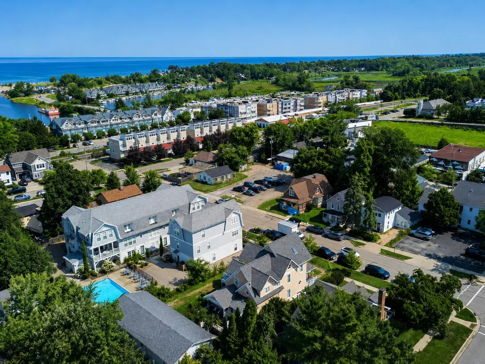 108 Barton Street New Buffalo, MI 49117