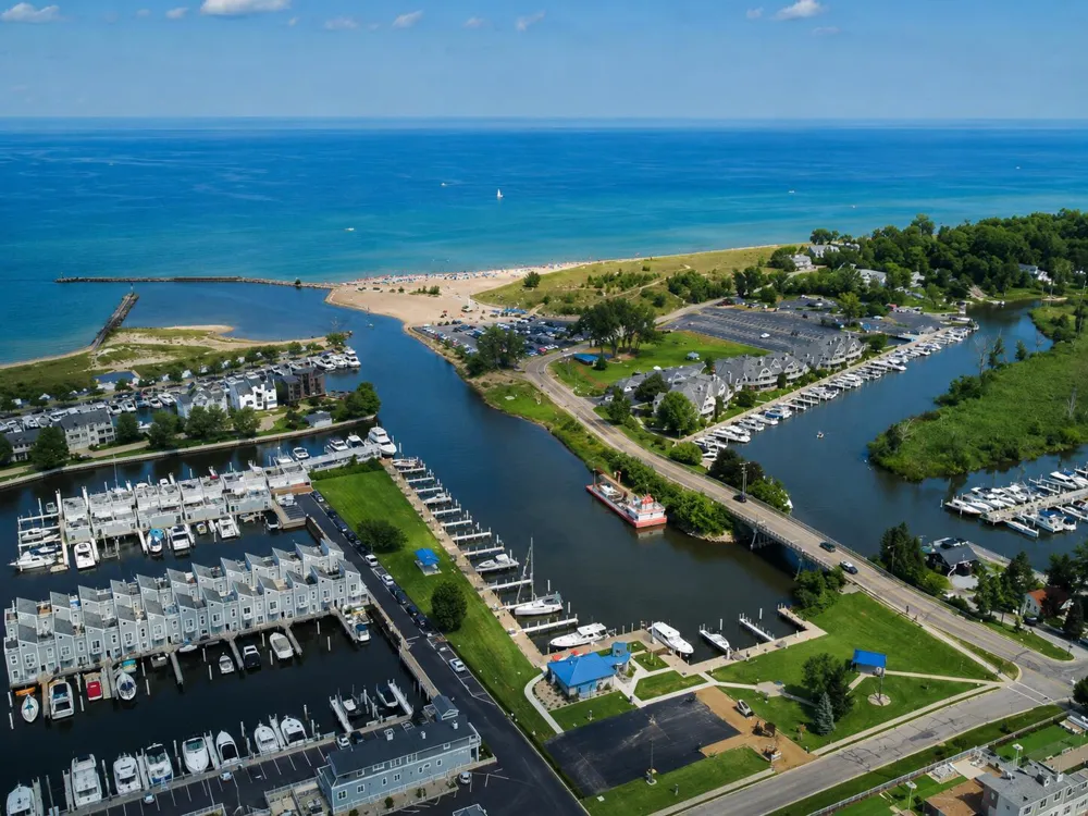 108 Barton Street New Buffalo, MI 49117