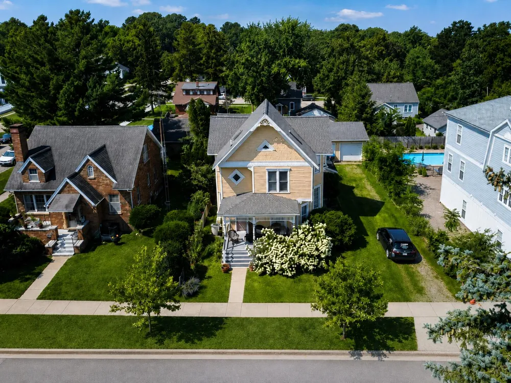 108 Barton Street New Buffalo, MI 49117
