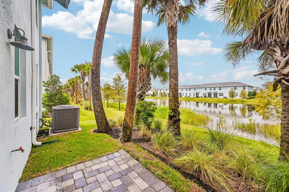643 Salisbury Circle Fort Pierce, FL 34982