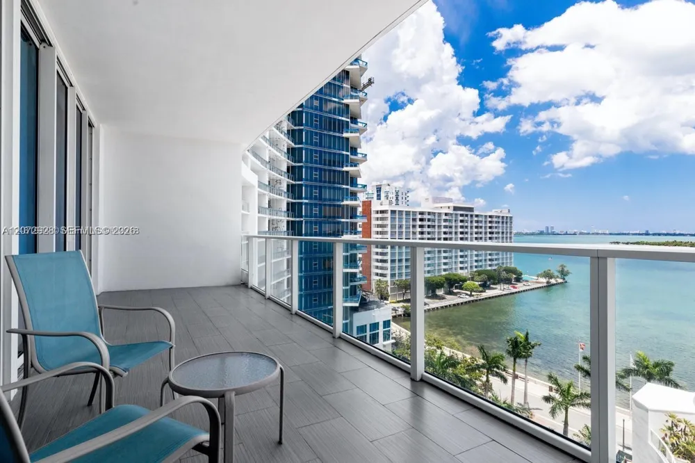 2020 Bayshore Dr #1009 Miami, FL 33137