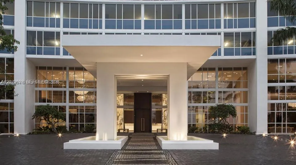 2020 Bayshore Dr #1009 Miami, FL 33137