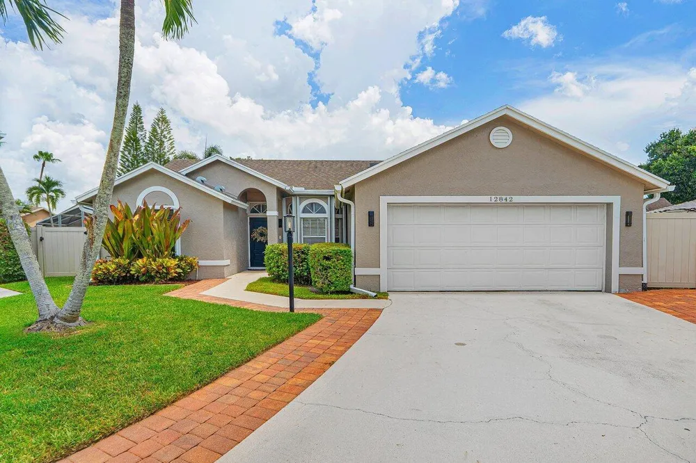 12842 Meadowbend Drive Wellington, FL 33414