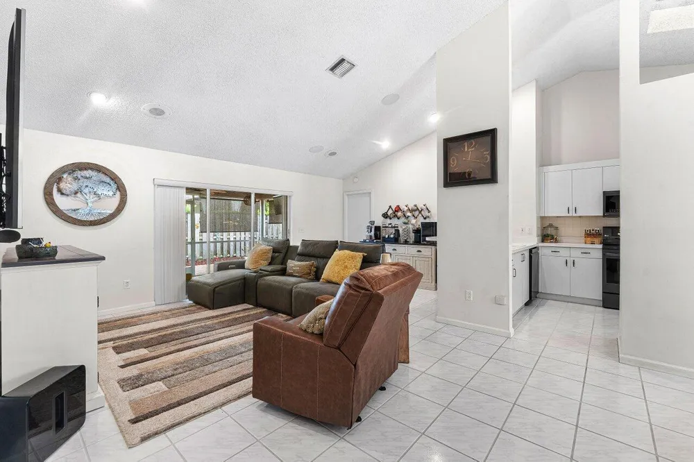 12842 Meadowbend Drive Wellington, FL 33414
