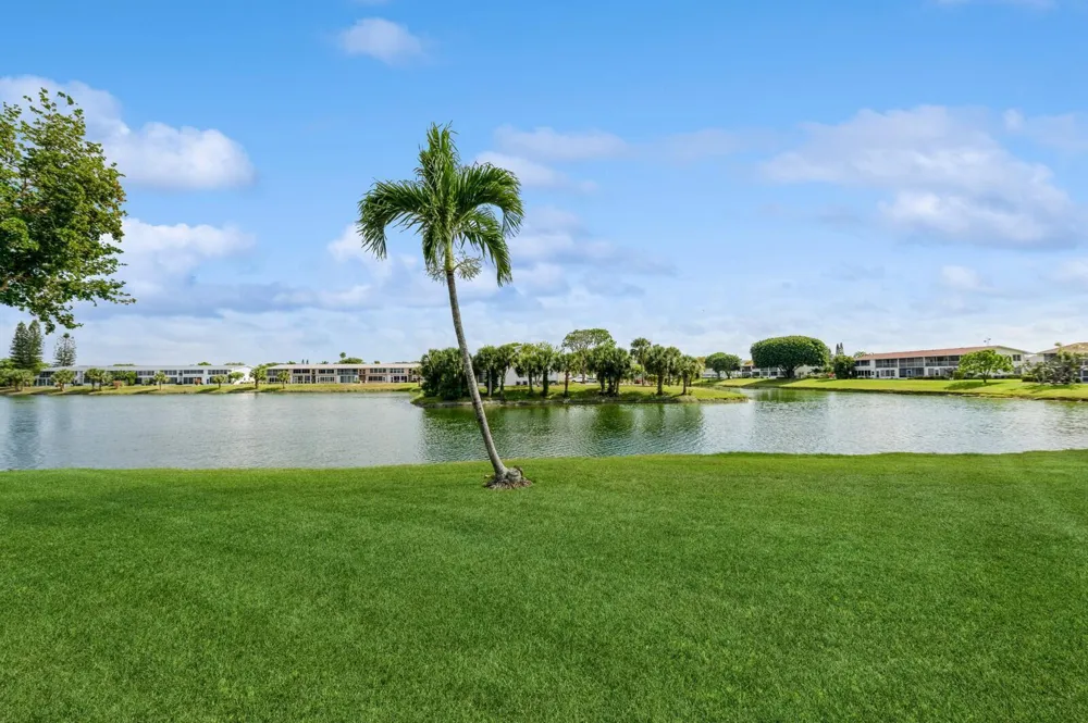 118 SOMERSET F West Palm Beach, FL 33417