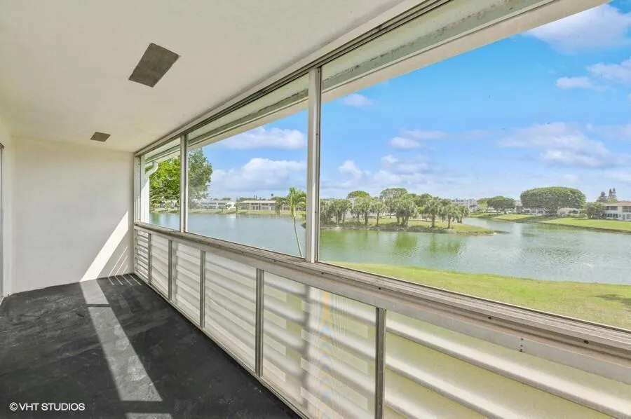 118 SOMERSET F West Palm Beach, FL 33417