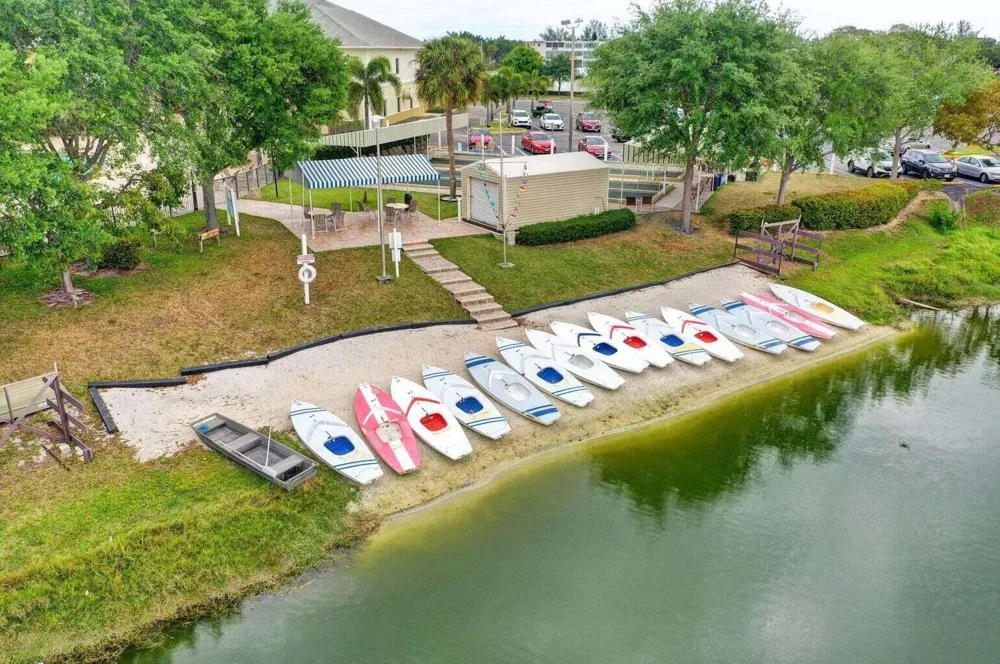 118 SOMERSET F West Palm Beach, FL 33417