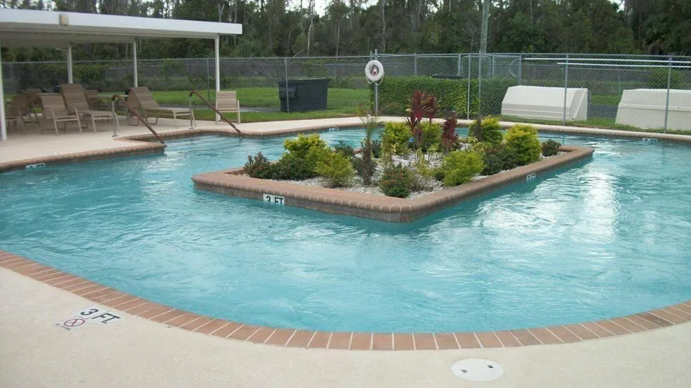118 SOMERSET F West Palm Beach, FL 33417