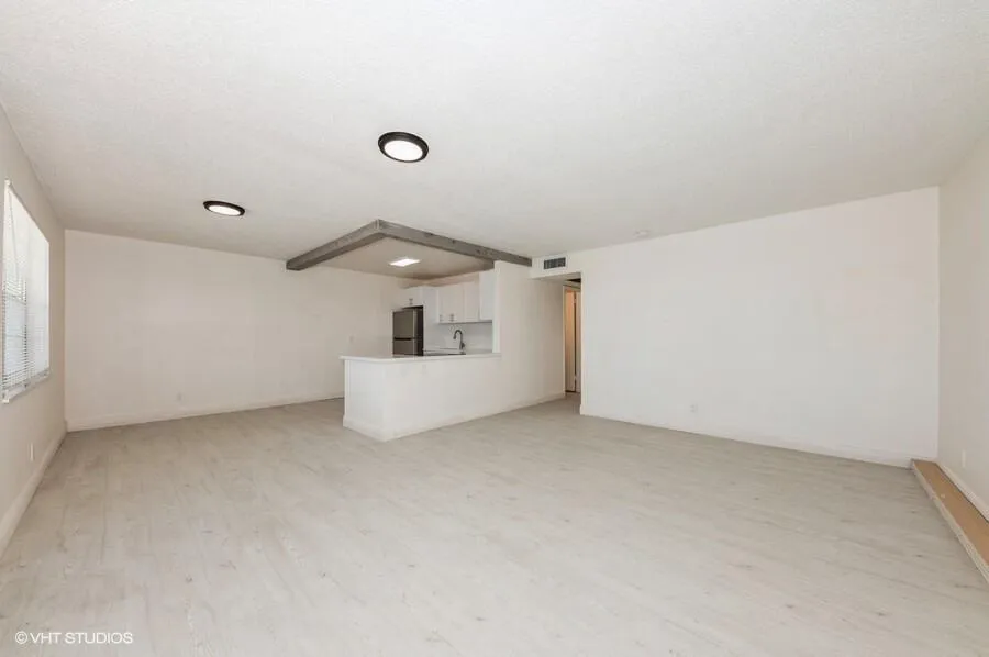 118 SOMERSET F West Palm Beach, FL 33417