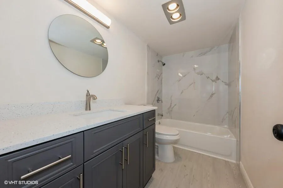 118 SOMERSET F West Palm Beach, FL 33417