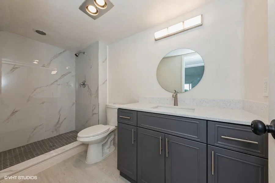 118 SOMERSET F West Palm Beach, FL 33417