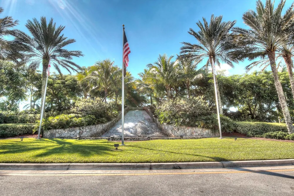 4050 Bluff Harbor Way Wellington, FL 33449