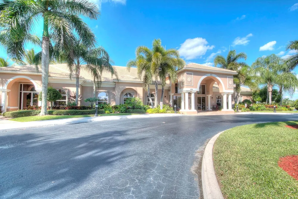 4050 Bluff Harbor Way Wellington, FL 33449