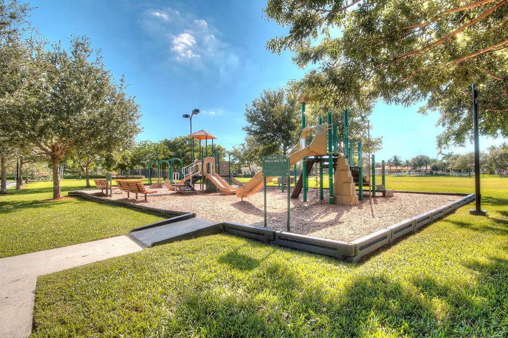4050 Bluff Harbor Way Wellington, FL 33449