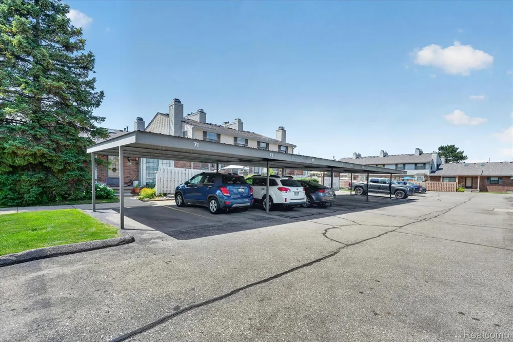 43628 W Arbor Way Drive #103 Canton Charter Township, MI 48188