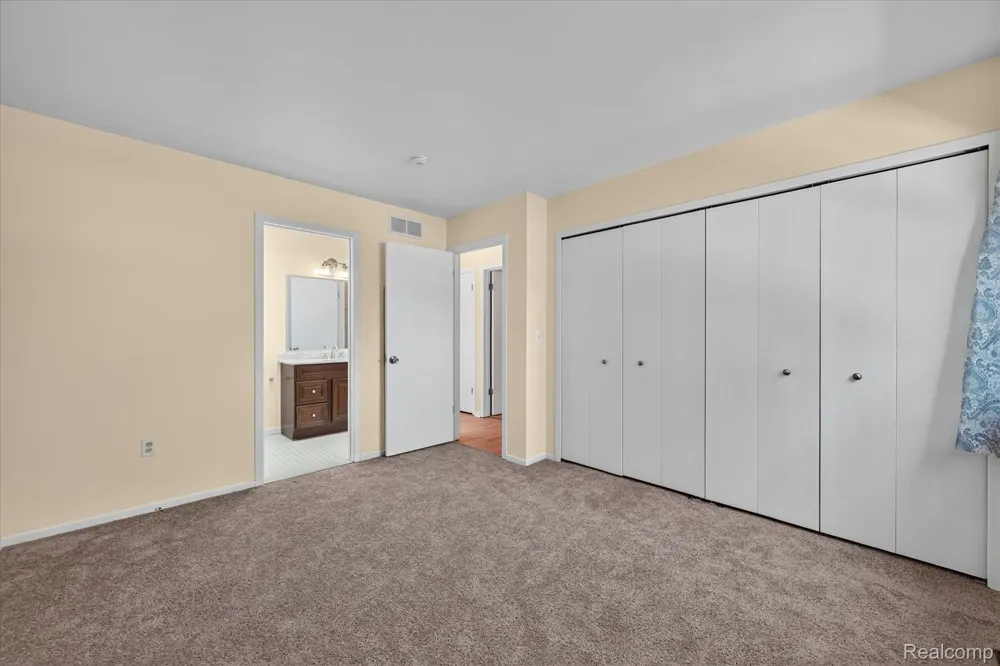 43628 W Arbor Way Drive #103 Canton Charter Township, MI 48188