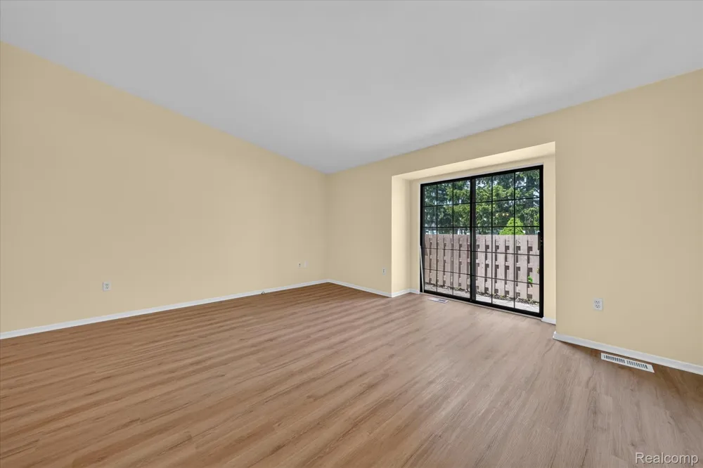 43628 W Arbor Way Drive #103 Canton Charter Township, MI 48188