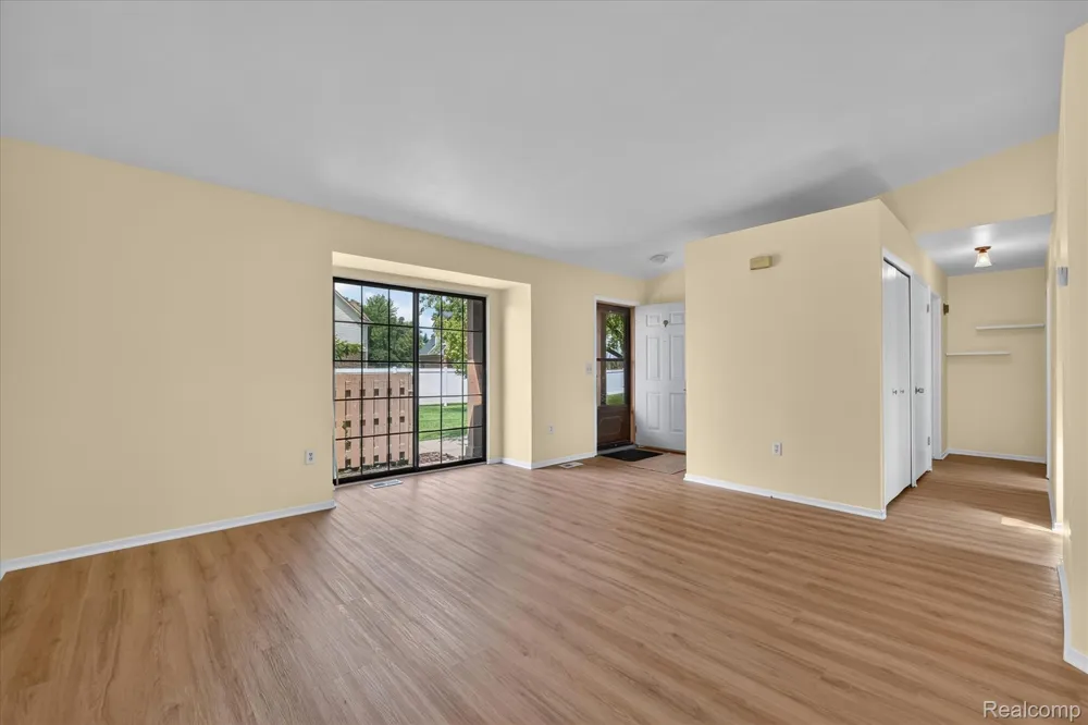 43628 W Arbor Way Drive #103 Canton Charter Township, MI 48188