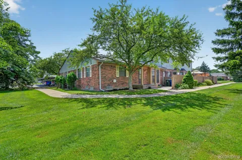 43628 W Arbor Way Drive #103