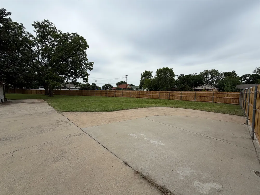 1264 E Maddox Avenue Fort Worth, TX 76104