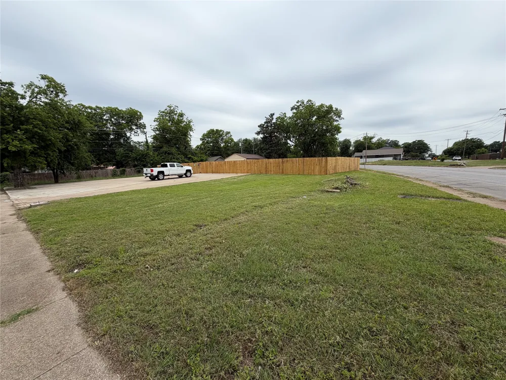 1264 E Maddox Avenue Fort Worth, TX 76104