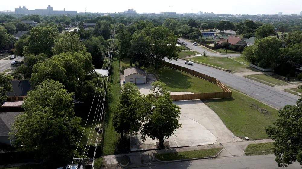 1264 E Maddox Avenue Fort Worth, TX 76104