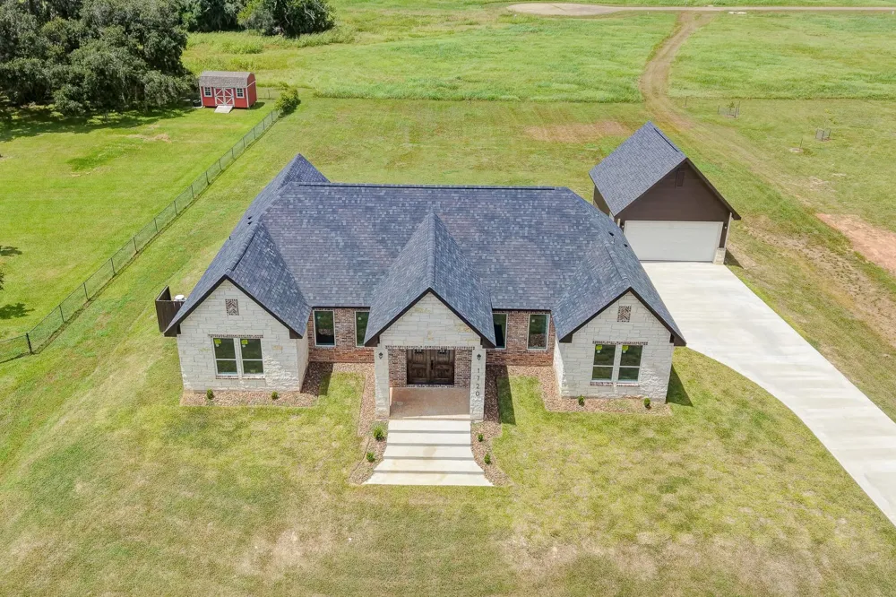 1720 Flintlock Court Angleton, TX 77515