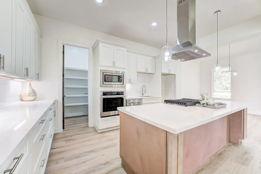 1720 Flintlock Court Angleton, TX 77515